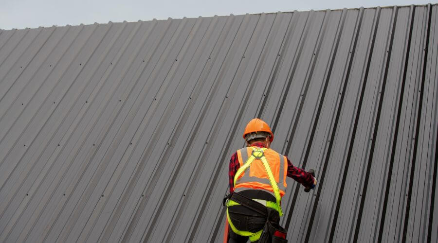 Professional metal roof installation services in Rainbow, TX